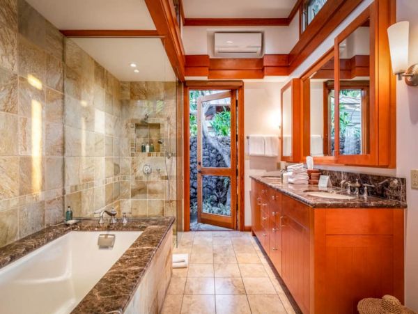 Big Island Luxury Vacation Rental - Hawaii Beachfront Villa