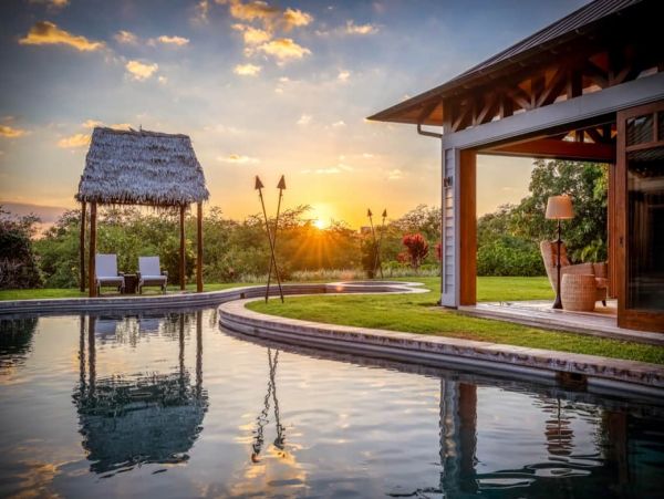 Big Island Luxury Vacation Rental - Hawaii Beachfront Villa