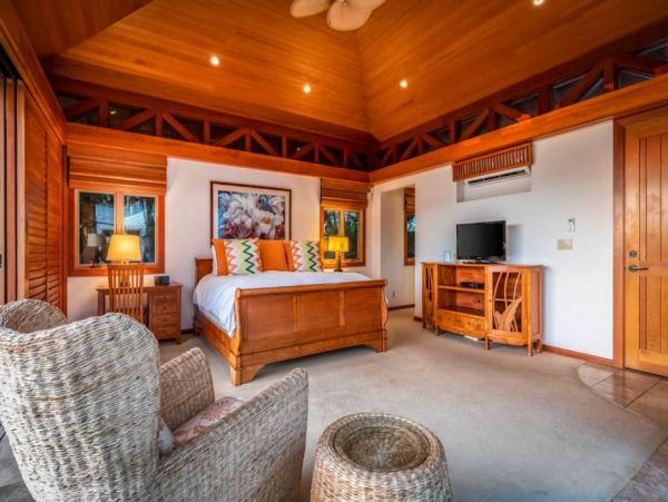 Big Island Luxury Vacation Rental - Hawaii Beachfront Villa