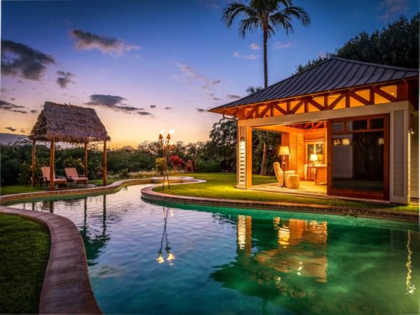 Big Island Luxury Vacation Rental - Hawaii Beachfront Villa