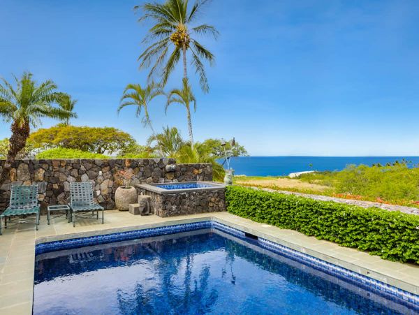 Ocean Front Vacation Home with Pool & Hot Tub in Waimea