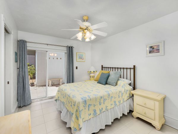 Short Walk to Beach Fort Myers Vacation Home Private Pool