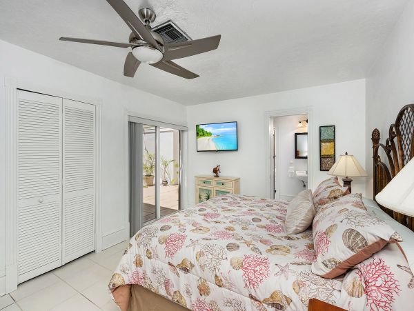 Short Walk to Beach Fort Myers Vacation Home Private Pool