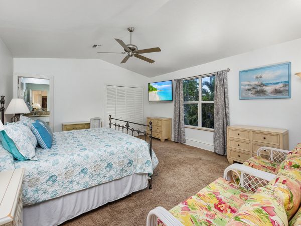 Short Walk to Beach Fort Myers Vacation Home Private Pool