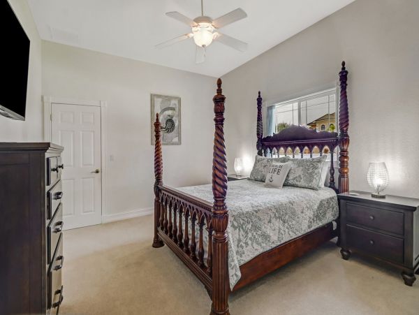 Cape Coral Vacation Home Three Bedrooms & Private Caged Pool