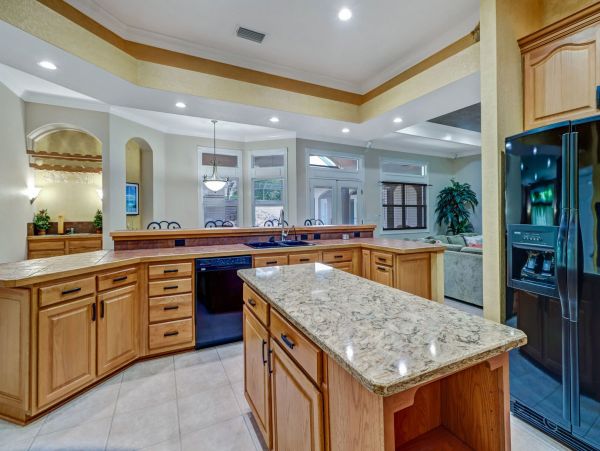 Cape Coral Vacation Home Three Bedrooms & Private Caged Pool