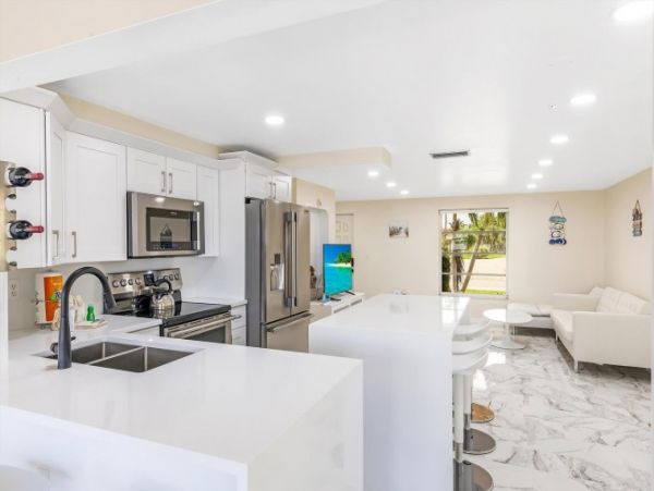 Fort Myers Beach Vacation Home 8 Guests Walk To Beach