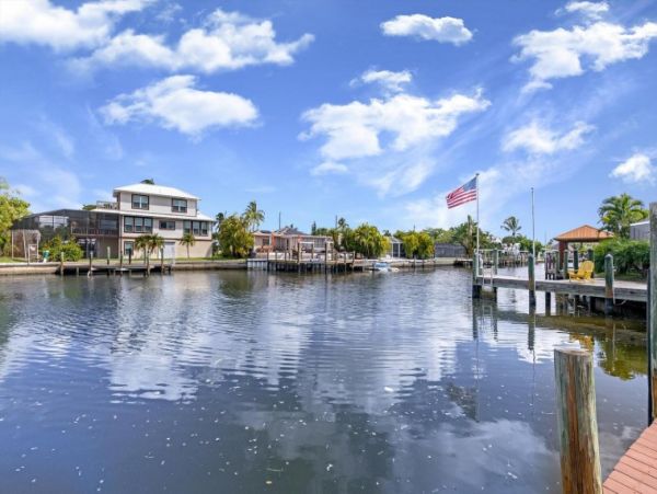 Fort Myers Beach Vacation Home 8 Guests Walk To Beach