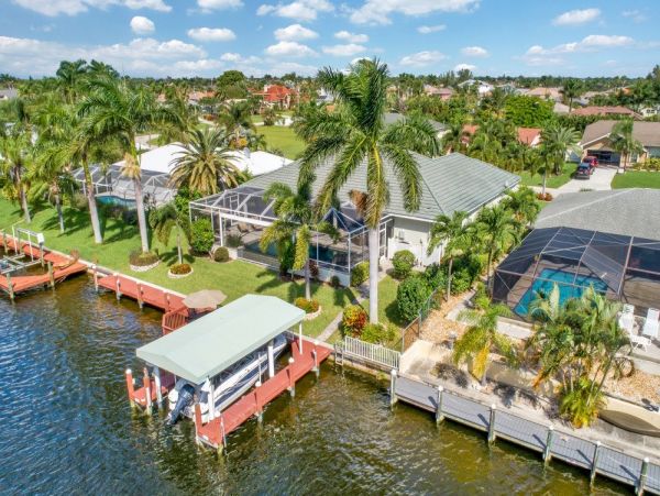 Cape Coral Canal Front 3 Bedroom Home Boat Dock & Pool
