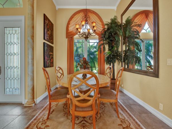 Cape Coral Canal Front 3 Bedroom Home Boat Dock & Pool