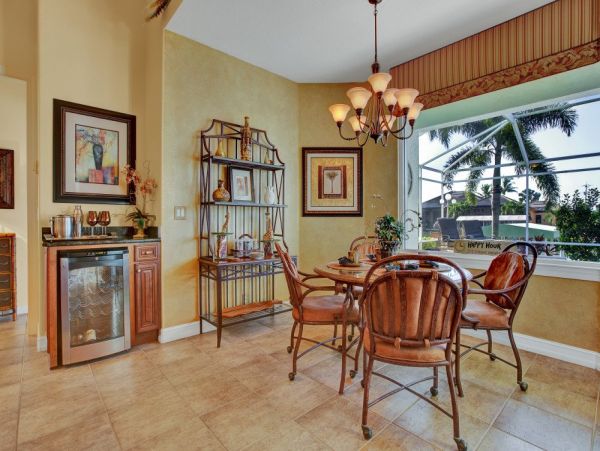 Cape Coral Canal Front 3 Bedroom Home Boat Dock & Pool