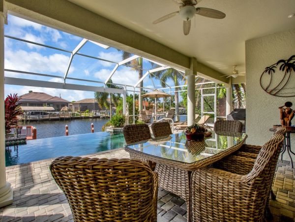 Cape Coral Canal Front 3 Bedroom Home Boat Dock & Pool