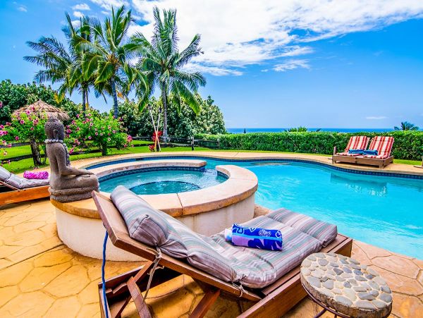Luxury Oceanfront Maui Retreat: A Private Paradise Awaits