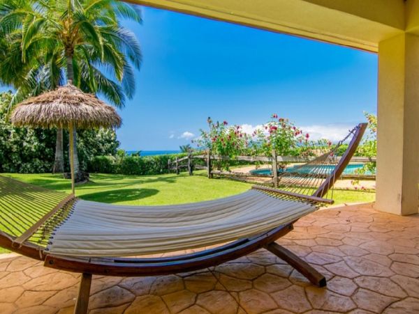 Luxury Oceanfront Maui Retreat: A Private Paradise Awaits