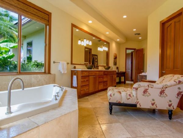 Luxury Oceanfront Maui Retreat: A Private Paradise Awaits