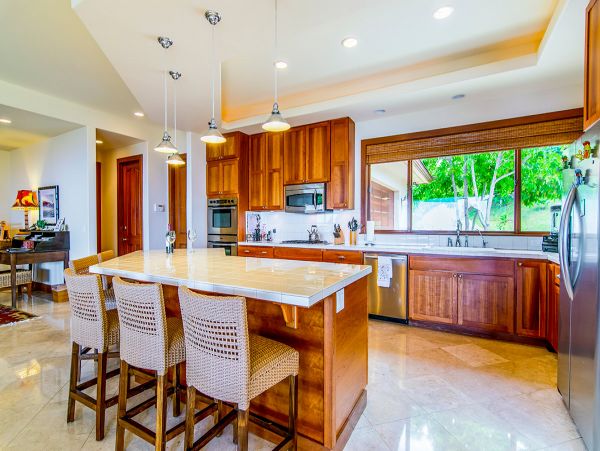 Luxury Oceanfront Maui Retreat: A Private Paradise Awaits