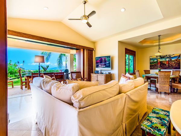 Luxury Oceanfront Maui Retreat: A Private Paradise Awaits