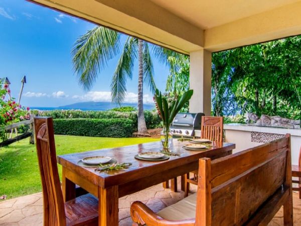 Luxury Oceanfront Maui Retreat: A Private Paradise Awaits