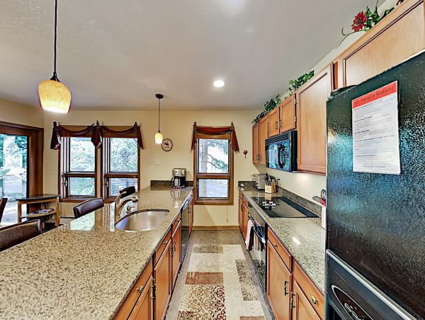 Vail Vacation home 2 minute walk to Shuttle