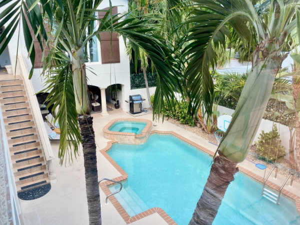 Gorgeous Captiva Vacation Home With Private Pool & Hot Tub