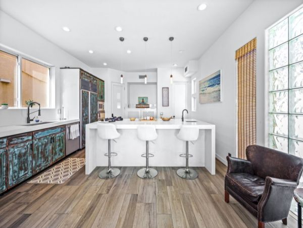 Santa Monica Gorgeous Vacation Home Beachfront 4 Bedrooms