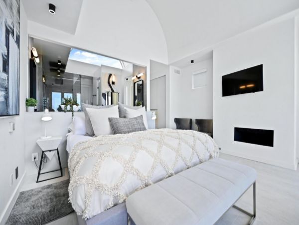 Santa Monica Gorgeous Vacation Home Beachfront 4 Bedrooms