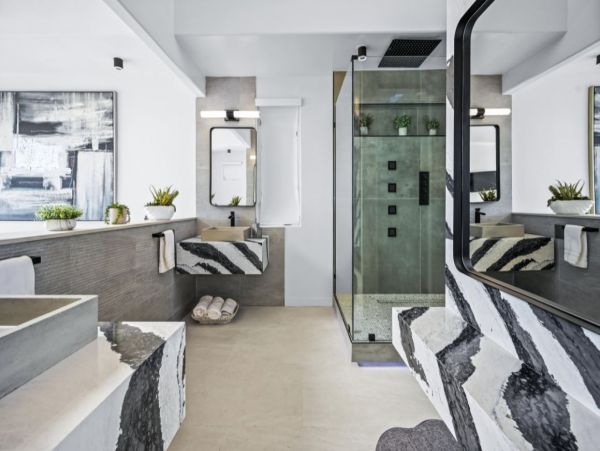 Santa Monica Gorgeous Vacation Home Beachfront 4 Bedrooms