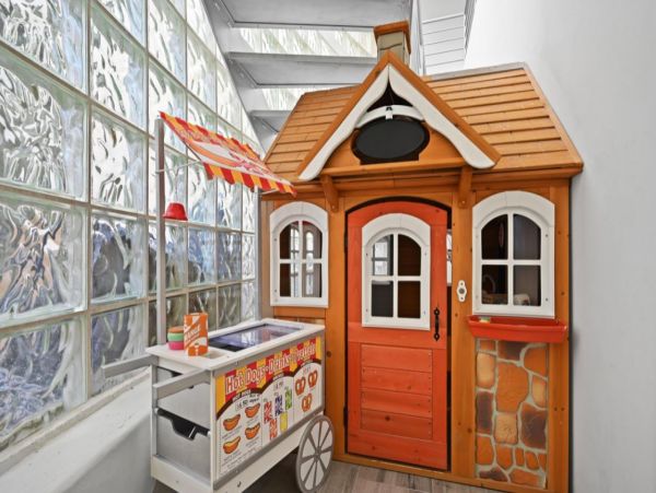 Santa Monica Gorgeous Vacation Home Beachfront 4 Bedrooms