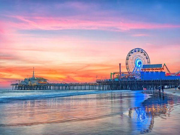 Santa Monica Gorgeous Vacation Home Beachfront 4 Bedrooms