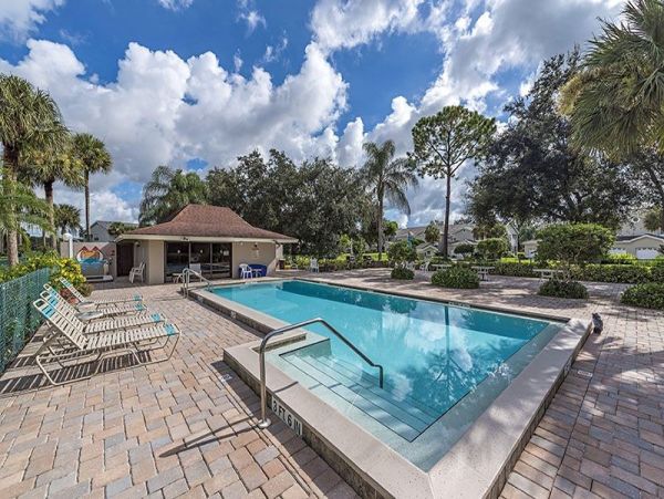 Two Bedroom Vacation Condo in Naples Sleeps Four Guests