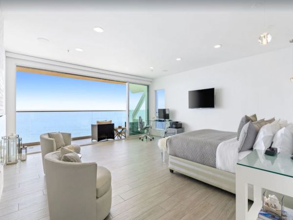 Malibu Luxury Vacation Beach Home With Hot Tub - 8 Guests