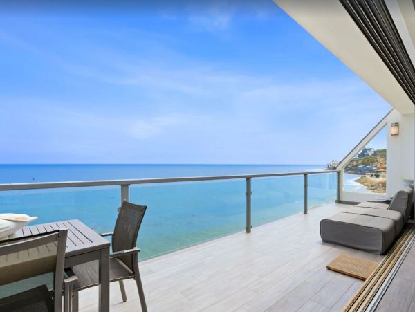 Malibu Luxury Vacation Beach Home With Hot Tub - 8 Guests