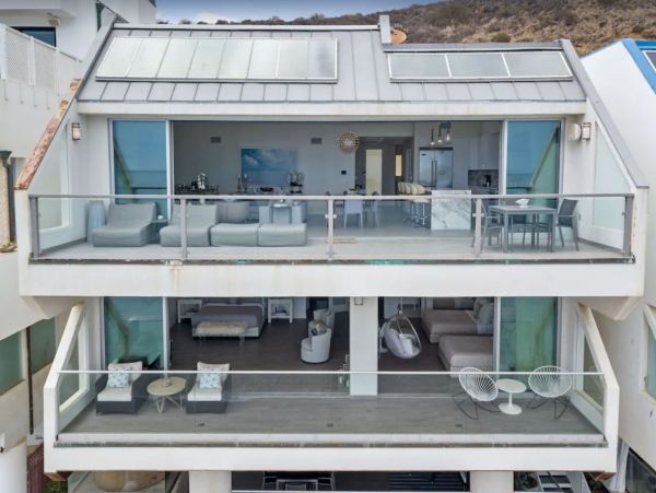Malibu Luxury Vacation Beach Home With Hot Tub - 8 Guests