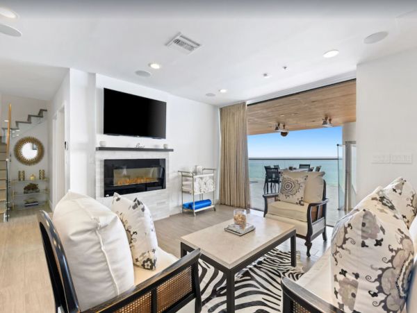 Malibu Luxury Vacation Beach Home With Hot Tub - 8 Guests