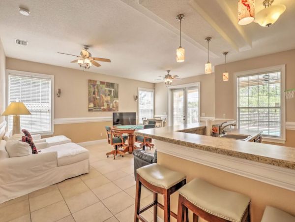 Palm Coast Gorgeous Vacation Home With Pool Sleeps 11 Guests