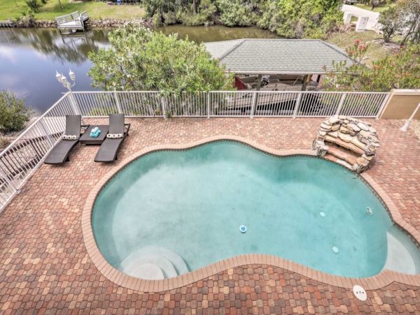 Palm Coast Gorgeous Vacation Home With Pool Sleeps 11 Guests