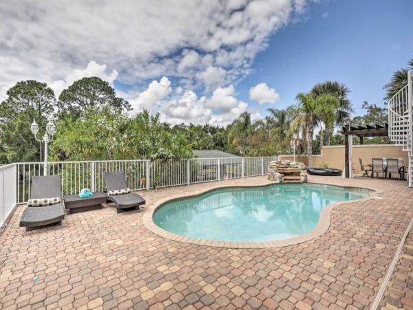 Palm Coast Gorgeous Vacation Home With Pool Sleeps 11 Guests