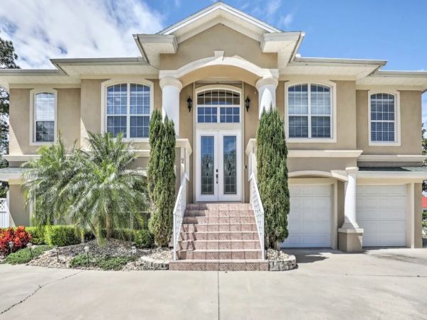 Palm Coast Gorgeous Vacation Home With Pool Sleeps 11 Guests