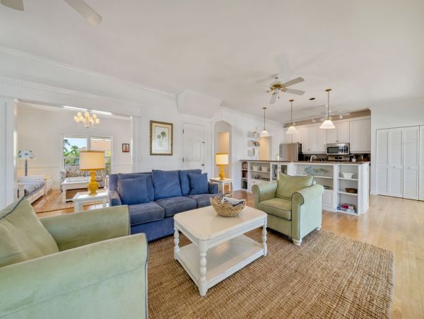 Anna Maria Luxury Canal Front Vacation Home With Pool