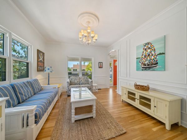 Anna Maria Luxury Canal Front Vacation Home With Pool
