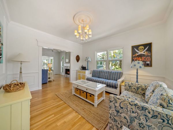 Anna Maria Luxury Canal Front Vacation Home With Pool