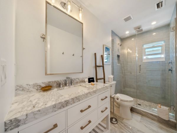 Anna Maria Luxury Canal Front Vacation Home With Pool