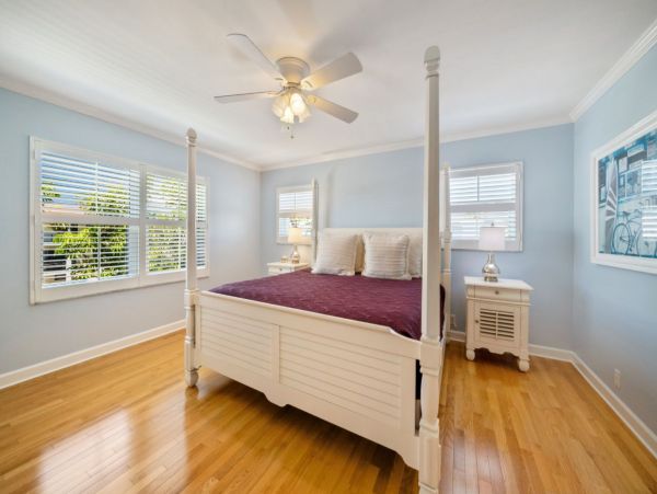 Anna Maria Luxury Canal Front Vacation Home With Pool