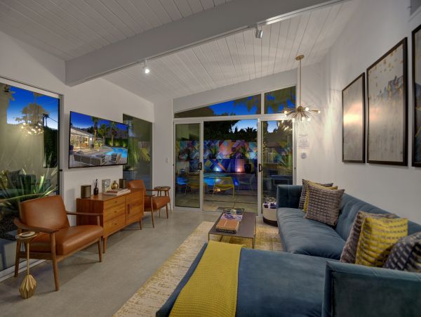 Palm Springs Home 991715
