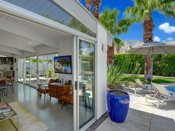 Palm Springs Home 991715