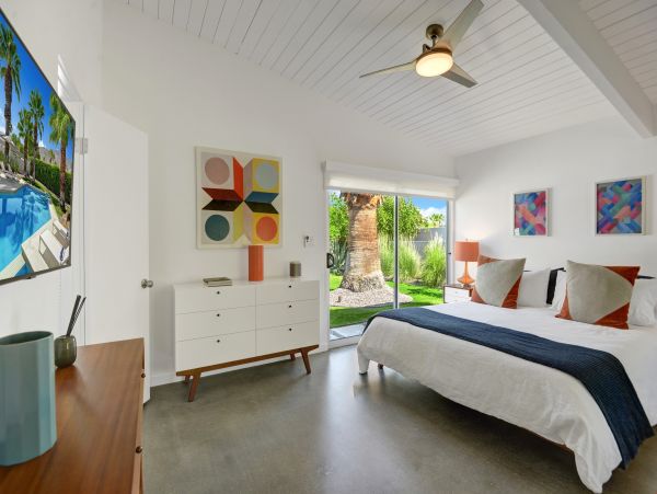Palm Springs Home 991715