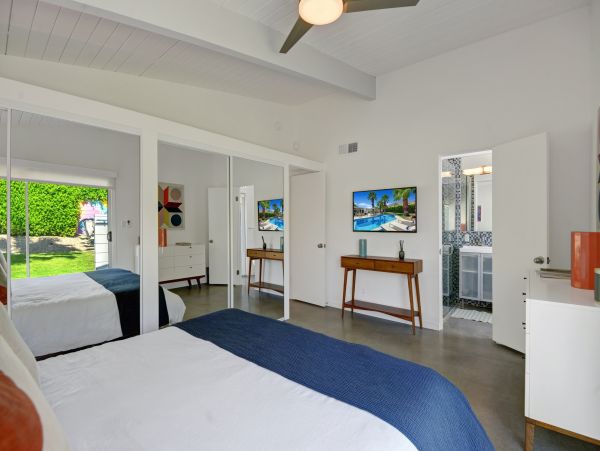 Palm Springs Home 991715