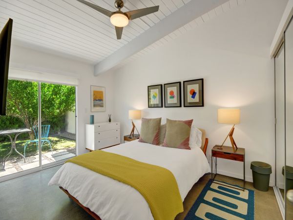 Palm Springs Home 991715