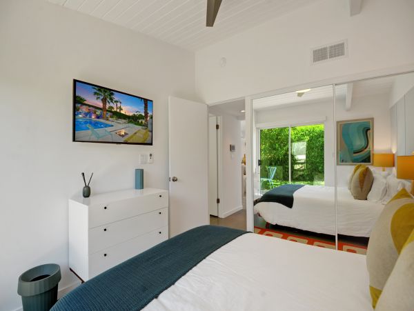 Palm Springs Home 991715