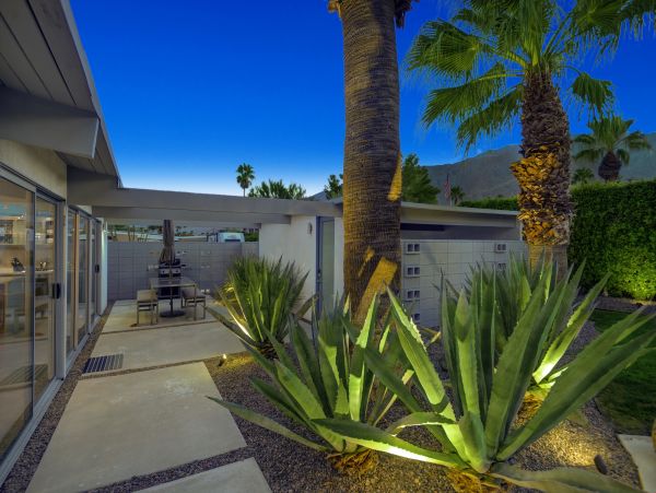Palm Springs Home 991715